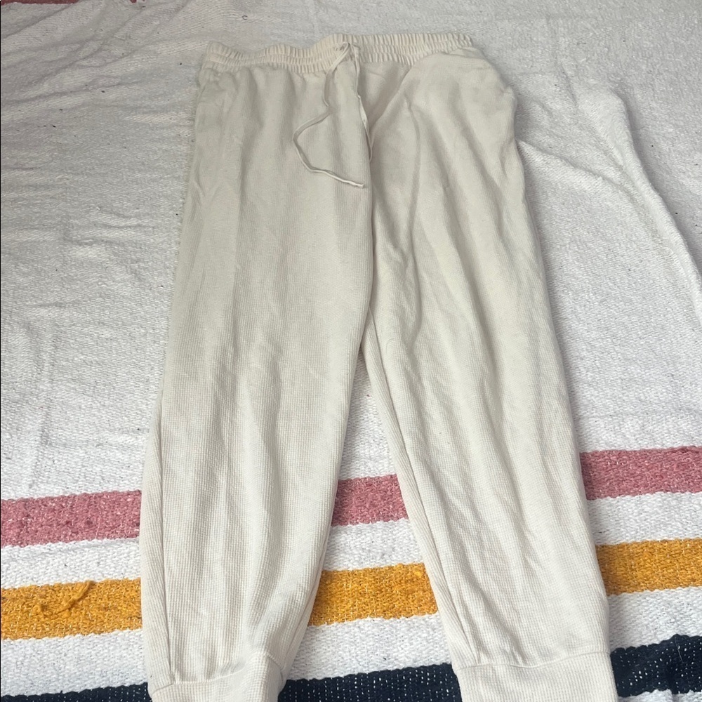 (294)Victoria's Secret Cream Joggers